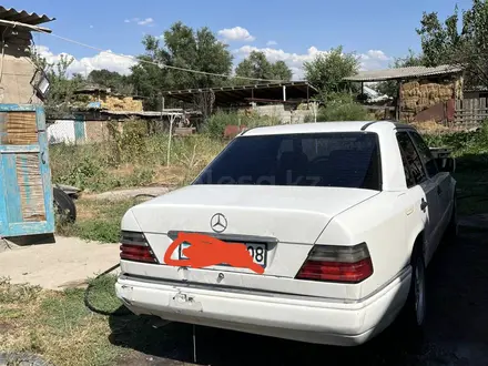 Mercedes-Benz E 280 1994 года за 2 400 000 тг. в Шу – фото 4