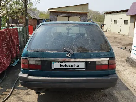 Volkswagen Passat 1993 года за 1 350 000 тг. в Усть-Каменогорск – фото 3