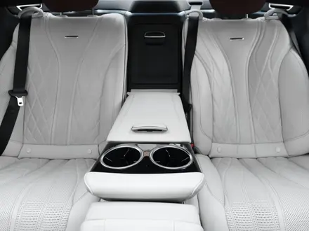 Mercedes-Benz S 63 AMG 2017 года за 48 000 000 тг. в Алматы – фото 18
