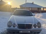 Mercedes-Benz E 240 2000 года за 3 500 000 тг. в Костанай – фото 2