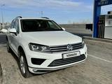 Volkswagen Touareg 2016 года за 18 000 000 тг. в Аксай – фото 2