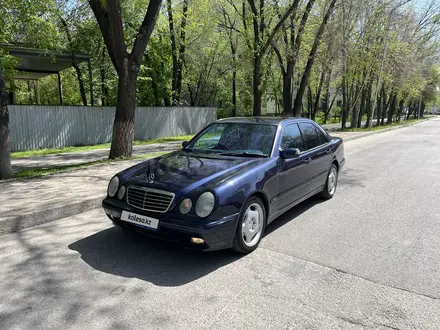 Mercedes-Benz E 280 1999 года за 4 300 000 тг. в Алматы – фото 3
