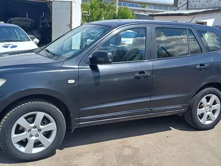 Hyundai Santa Fe 2006 года за 5 000 000 тг. в Астана – фото 2