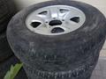 Диски штампованные R17 с шинами 245/75 R17 на Toyota Land Cruiser 100 за 100 000 тг. в Алматы