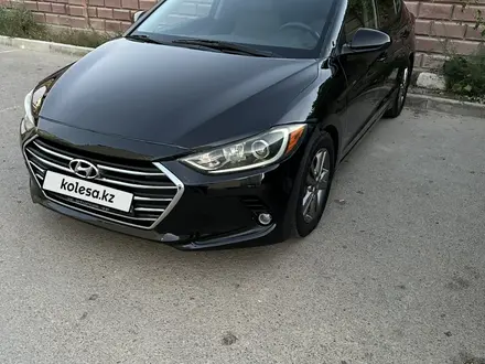 Hyundai Elantra 2017 года за 5 600 000 тг. в Актау