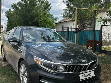 Kia Optima 2016 года за 6 000 000 тг. в Актобе – фото 4