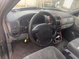 Kia Carnival 2004 годаүшін10 000 тг. в Тараз – фото 4