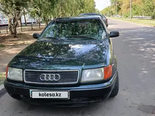 Audi 100