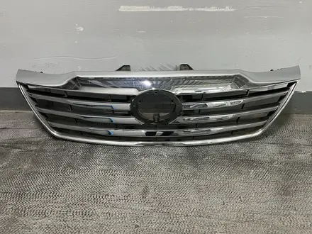 Решетка радиатора на Toyota Fortuner за 55 000 тг. в Алматы
