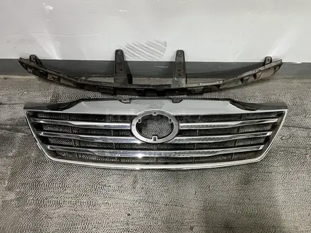 Решетка радиатора на Toyota Fortuner за 55 000 тг. в Алматы – фото 4