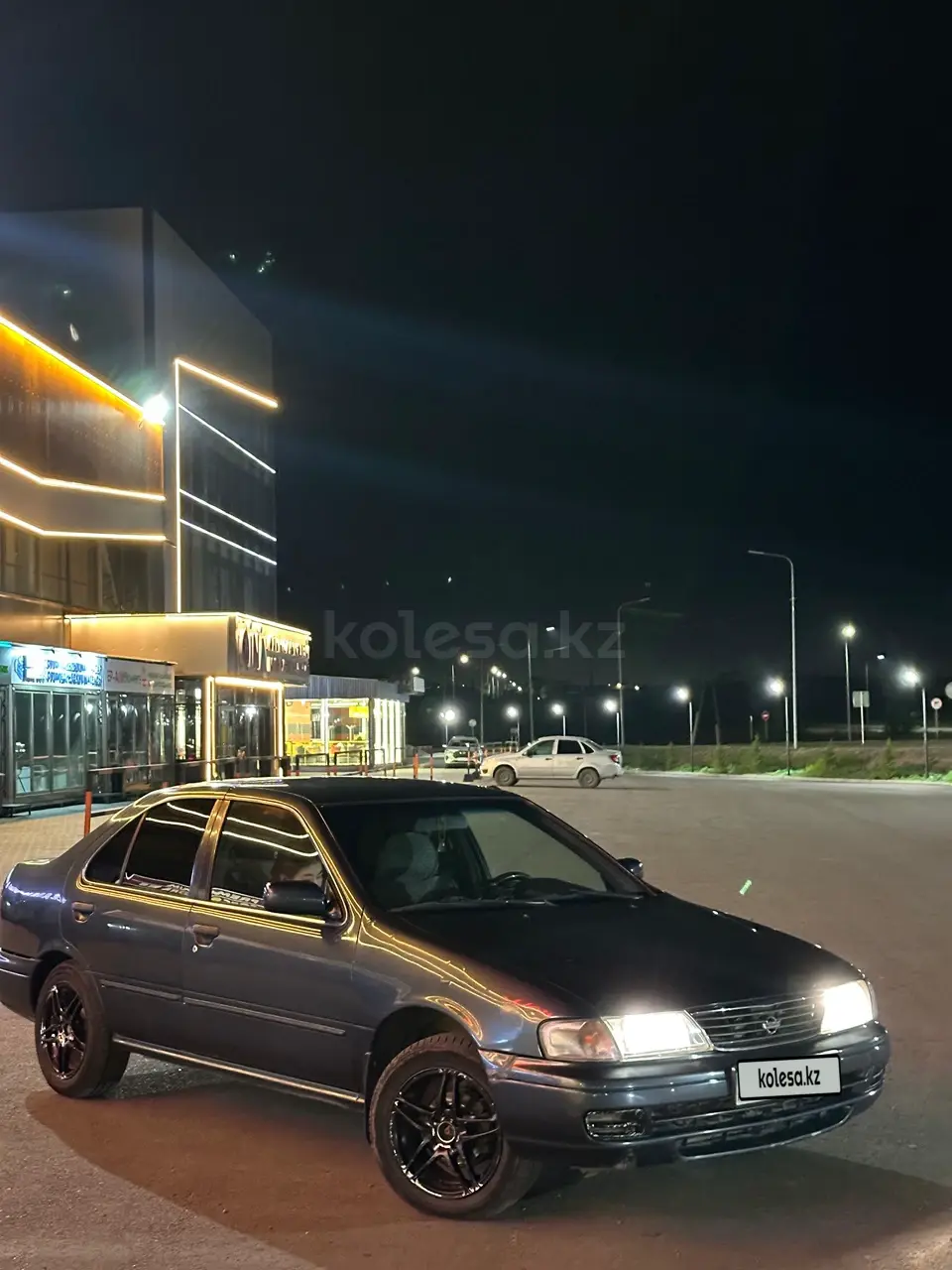 Nissan Sunny, 1995