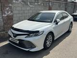 Toyota Camry 2019 года за 13 000 000 тг. в Алматы – фото 2