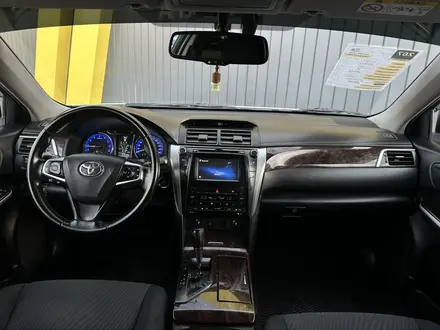 Toyota Camry 2015 года за 9 200 000 тг. в Актобе – фото 9