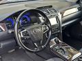 Toyota Camry 2015 года за 9 200 000 тг. в Актобе – фото 13