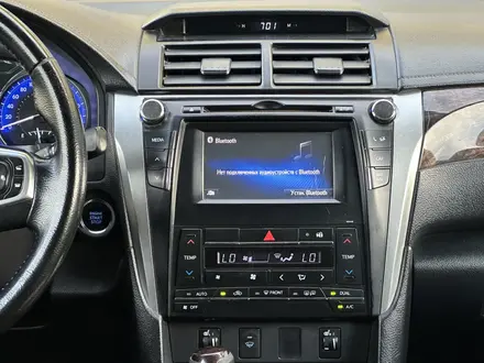 Toyota Camry 2015 года за 9 200 000 тг. в Актобе – фото 5