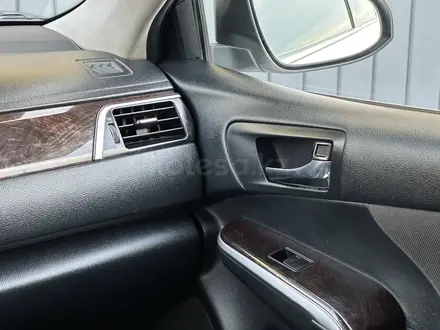 Toyota Camry 2015 года за 9 200 000 тг. в Актобе – фото 6