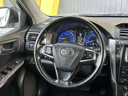 Toyota Camry 2015 года за 9 200 000 тг. в Актобе – фото 8
