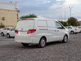 JAC  M4 Цельнометаллический фургон 2025 года за 11 990 000 тг. в Актобе – фото 5