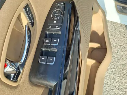Kia Carnival 2018 года за 12 500 000 тг. в Шымкент – фото 15