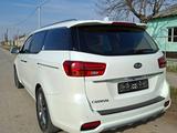 Kia Carnival 2018 года за 12 500 000 тг. в Шымкент – фото 4