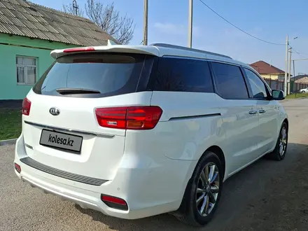 Kia Carnival 2018 года за 12 500 000 тг. в Шымкент – фото 5