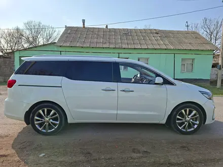 Kia Carnival 2018 года за 12 500 000 тг. в Шымкент – фото 6