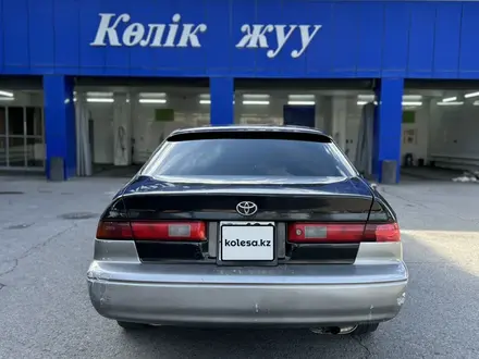 Toyota Camry 1997 года за 2 700 000 тг. в Алматы – фото 4