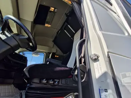 Volvo  FH 2017 года за 45 500 000 тг. в Алматы – фото 6