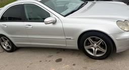 Mercedes-Benz C 350 2002 годаүшін3 500 000 тг. в Алматы – фото 3