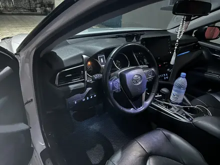 Toyota Camry 2022 года за 15 000 000 тг. в Усть-Каменогорск – фото 5