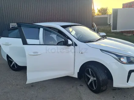 Kia Rio 2020 года за 5 500 000 тг. в Астана – фото 2