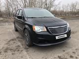 Chrysler Town and Country 2013 года за 6 200 000 тг. в Астана