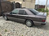 Mercedes-Benz E 280 1993 годаүшін2 500 000 тг. в Талдыкорган – фото 2