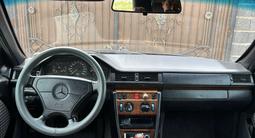 Mercedes-Benz E 280 1993 года за 1 950 000 тг. в Талдыкорган – фото 5