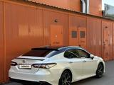 Toyota Camry 2019 годаүшін11 200 000 тг. в Алматы – фото 2