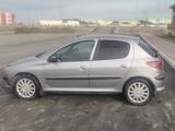 Peugeot 206 2004 года за 1 200 000 тг. в Атырау – фото 4