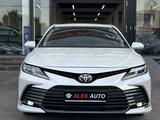 Toyota Camry 2023 года за 15 300 000 тг. в Шымкент – фото 2