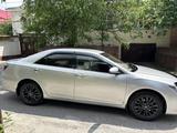 Toyota Camry 2015 года за 9 600 000 тг. в Шымкент – фото 3