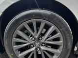 Toyota Camry 2015 года за 9 600 000 тг. в Шымкент – фото 5