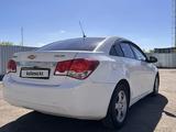 Chevrolet Cruze 2012 года за 3 500 000 тг. в Караганда – фото 3