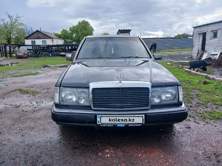 Mercedes-Benz E 200 1990 года за 1 050 000 тг. в Караганда – фото 2