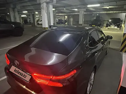 Toyota Camry 2020 года за 16 100 000 тг. в Алматы – фото 6