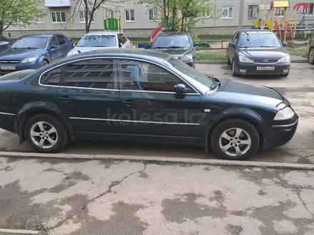 Volkswagen Passat 2005 года за 3 000 000 тг. в Петропавловск – фото 11