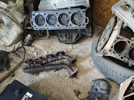 Блок ДВС 2uz fe без vvt за 300 000 тг. в Сатпаев