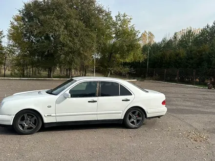 Mercedes-Benz E 280 1996 года за 2 450 000 тг. в Тараз – фото 4