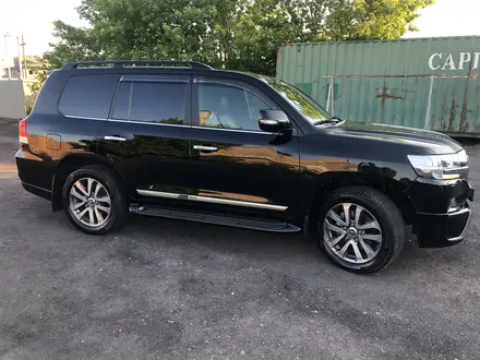 Toyota Land Cruiser 2017 года за 34 000 000 тг. в Караганда – фото 2