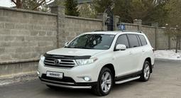 Toyota Highlander 2012 года за 11 700 000 тг. в Астана