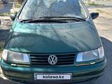 Volkswagen Sharan 1996 годаүшін2 100 000 тг. в Павлодар