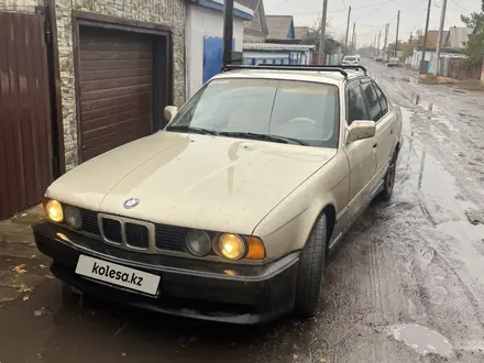 BMW 520 1991 года за 1 250 000 тг. в Шахтинск – фото 2
