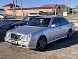 Mercedes-Benz E 430 2001 года за 7 500 000 тг. в Актау – фото 2